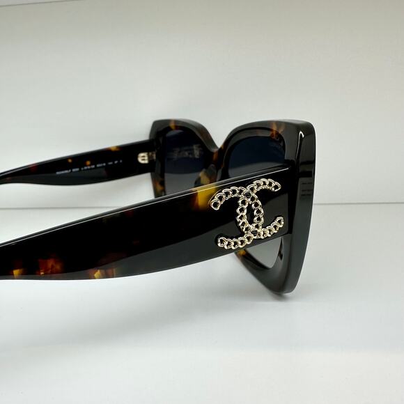 New CHANEL Sunglasses - Picture 12 of 16